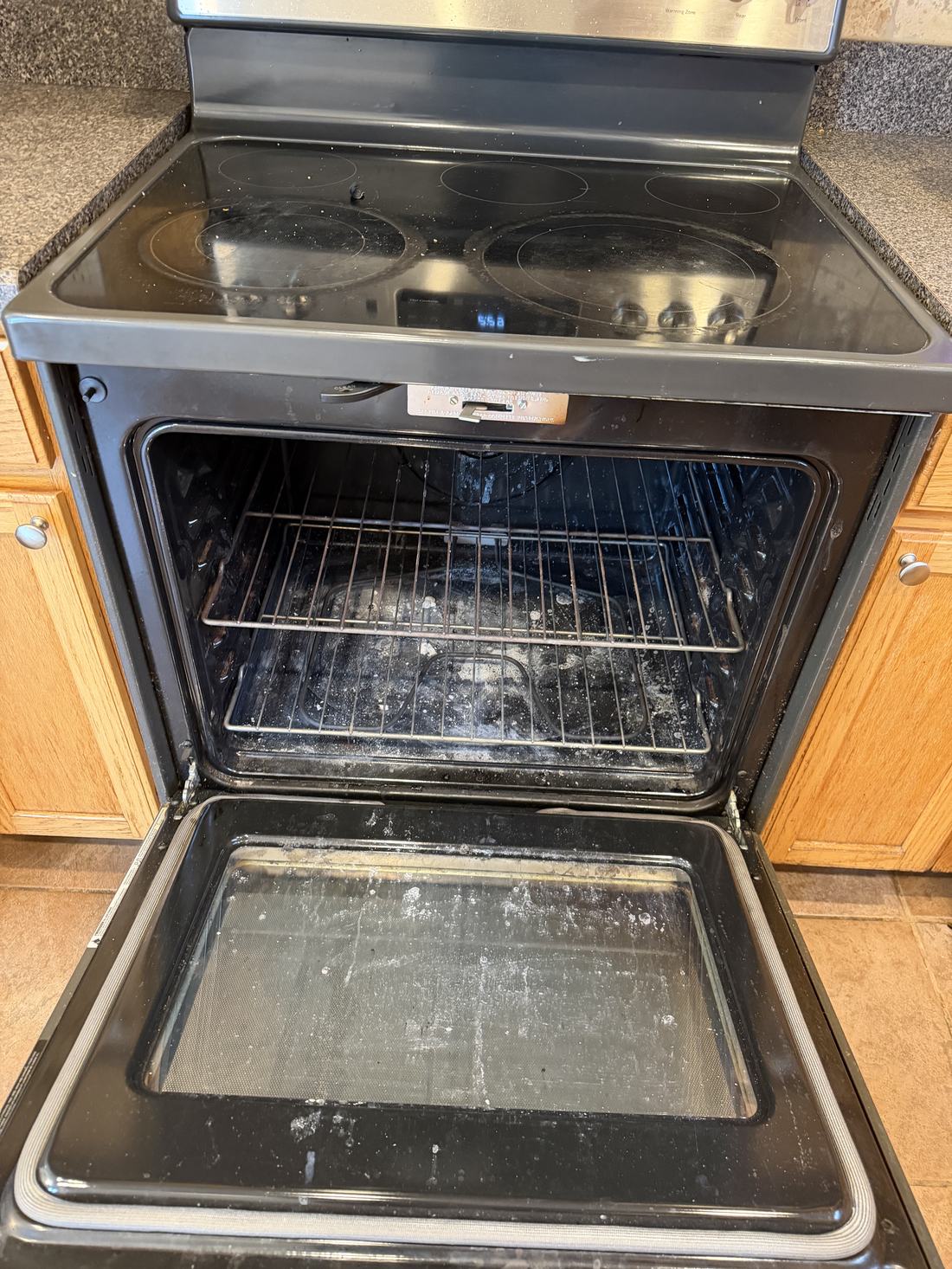 Oven &middot; Deep Clean Detail before