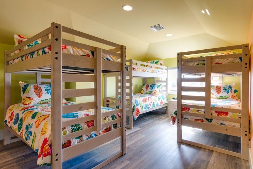 Airbnb Bunk Room